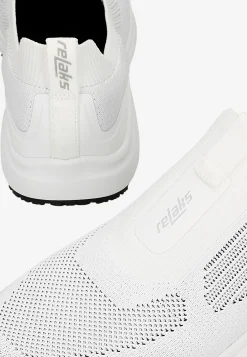 Białe materiałowe wsuwane sneakersy RELAKS z czarnym spodem podeszwy