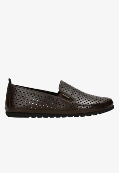 Brązowe loafersy damskie z ażurowanej skóry licowej