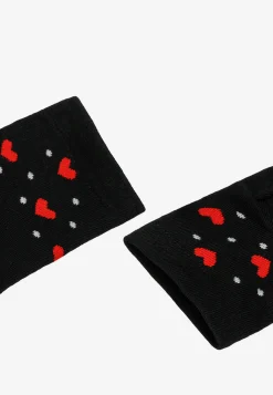 Czarne bawełniane skarpety w sercowy print wokół kostki