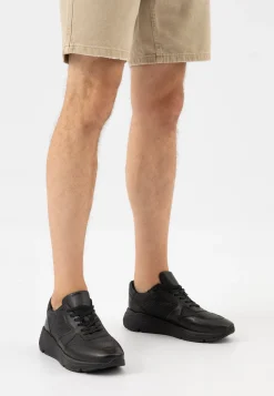 Czarne całoroczne sneakersy męskie