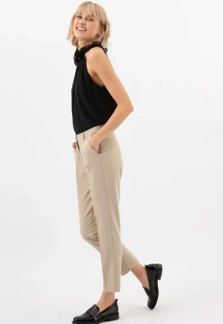 Czarne lakierowane mokasyny damskie w stylu formal