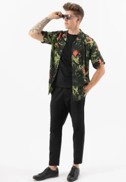 Czarne minimalistyczne sneakersy męskie w klasycznym stylu