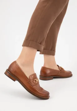 Eleganckie jasnobrązowe mokasyny ze skóry licowej