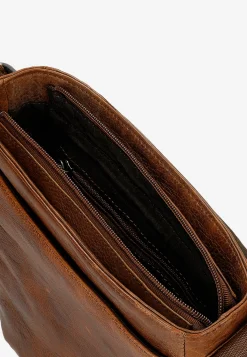 Mała brązowa skórzana torba męska na ramię